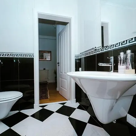 アパート Engadin Spacious And 2bdr