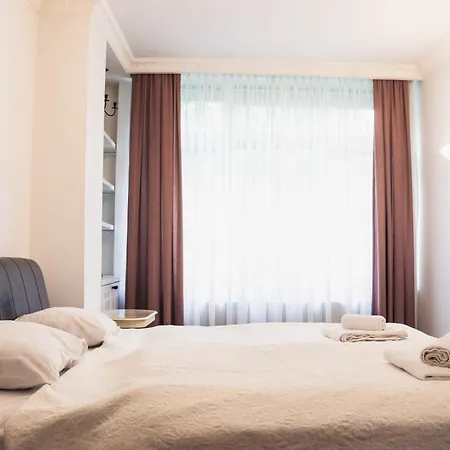 Apartment Engadin Spacious And Central 2Bdr Sarajevo